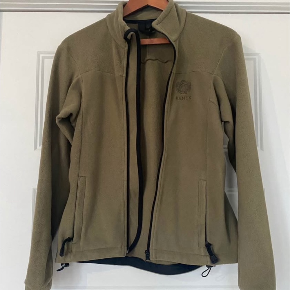 Tan Lightweight Sweater Jacket with Fitted Silhouette